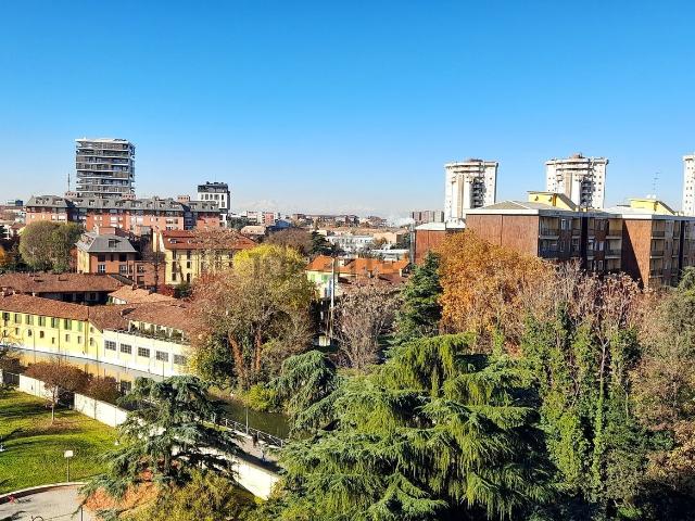 Appartamento in vendita di 124 m² in Via Gianfranco Zuretti, 75