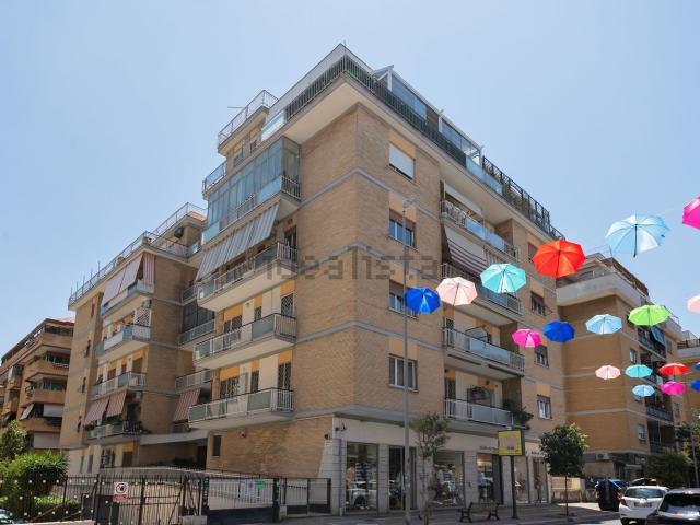 Appartamento in vendita di 124 m² in Via delle Baleniere, 112