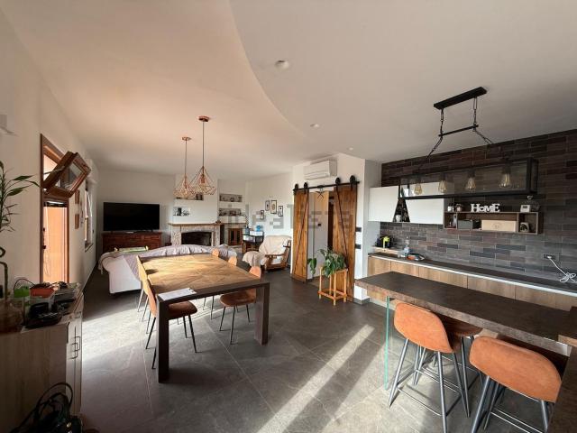 Appartamento in vendita di 124 m² in Via di Casalappi, 7