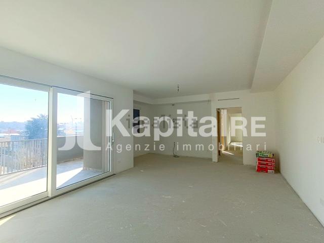 Appartamento in vendita di 124 m² in Via Fratelli Bandiera, 27