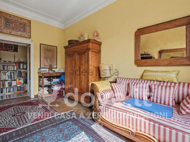 Appartamento in vendita di 124 m² in Via Luigi Settembrini, 43
