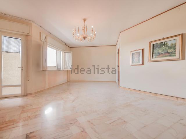 Appartamento in vendita di 124 m² in Via Luigi Pinelli