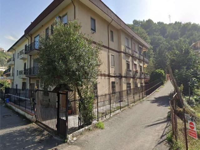 Appartamento in vendita di 124 m² in Via Lungo Busento Oberdan