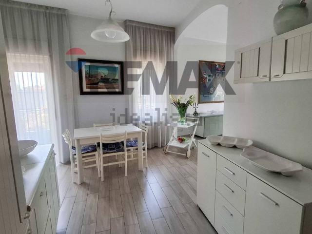 Appartamento in vendita di 124 m² in Via Michelangelo Buonarroti, 8