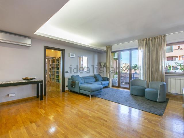 Appartamento in vendita di 124 m² in Via Tazio Nuvolari