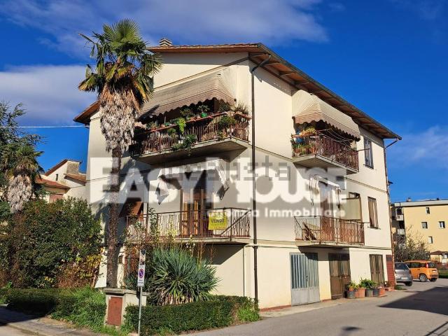 Appartamento in vendita di 124 m² in Via Vecchia Aretina