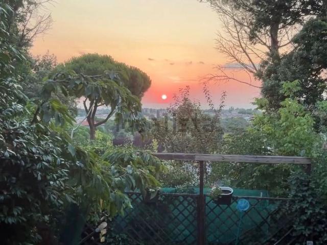 Appartamento in vendita di 124 m² in Viale dei Pini