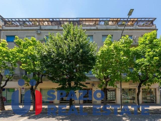 Appartamento in vendita di 124 m² in Viale Gabriele D&apos Annunzio, 318