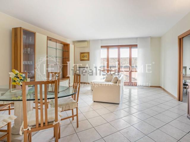 Appartamento in vendita di 124 m² in Circonvallazione Seriola, 56