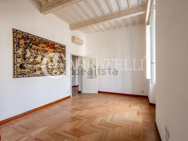 Appartamento in vendita di 124 m² in Corso Giosuè Carducci, 70