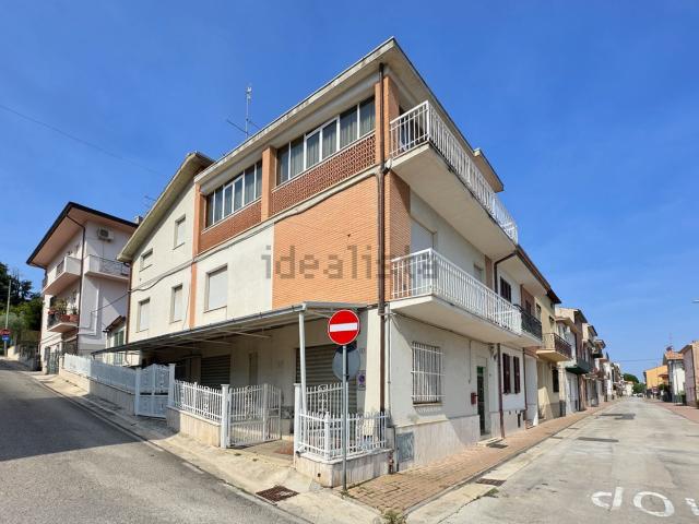 Appartamento in vendita di 125 m² in Via Campania, 6