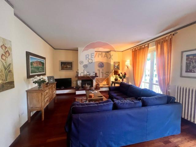 Appartamento in vendita di 125 m² in Via Capodacqua, 10