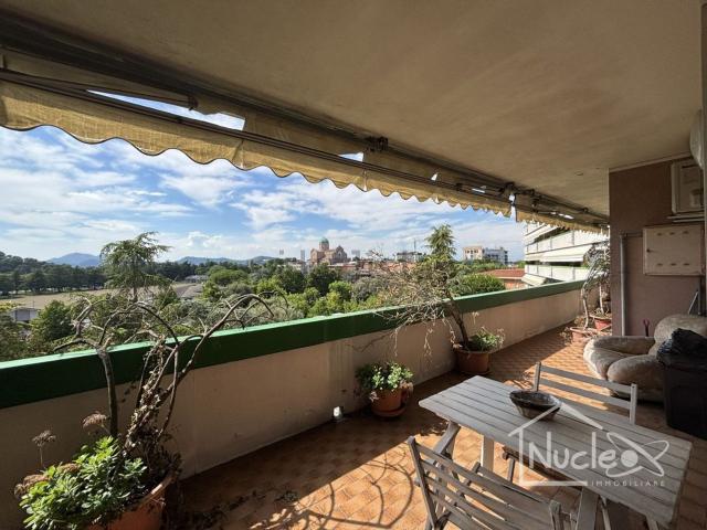 Appartamento in vendita di 125 m² in Via Carducci