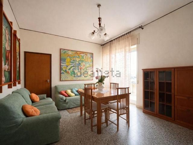 Appartamento in vendita di 125 m² in Via Carlo Mozzagrugno, 6