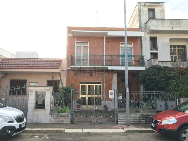 Appartamento in vendita di 125 m² in Via Cellino, 193