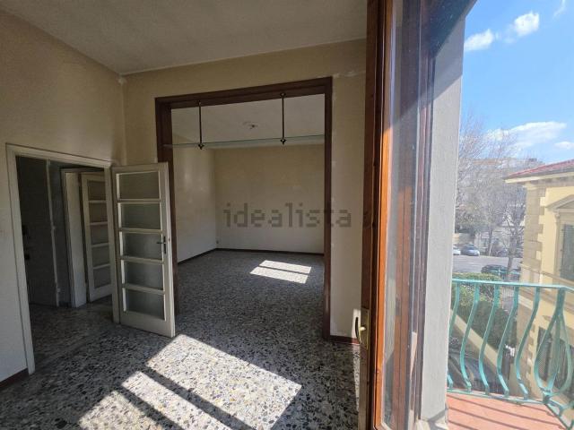 Appartamento in vendita di 125 m² in Via Cesare De Laugier