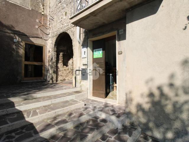 Appartamento in vendita di 125 m² in Via Circonvallazione, 23
