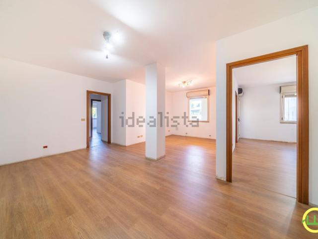 Appartamento in vendita di 125 m² in Via Cjarnescule, 7