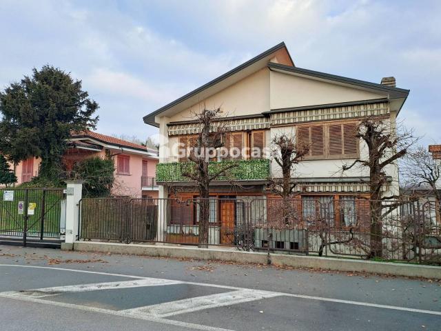 Appartamento in vendita di 125 m² in Via Cusago, 59