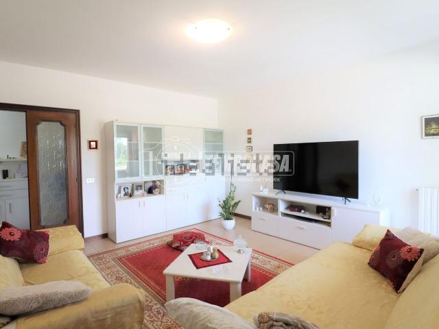 Appartamento in vendita di 125 m² in Via A. Moro, 9