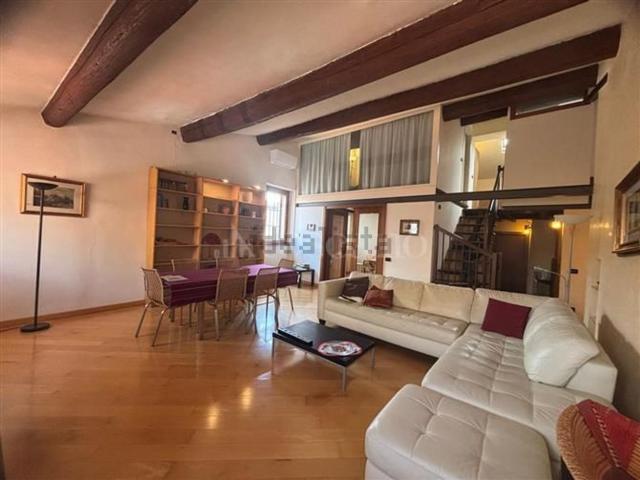 Appartamento in vendita di 125 m² in Via Antonio Cantore