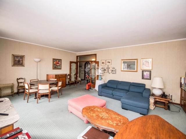 Appartamento in vendita di 125 m² in Via Andrea Costa, 3