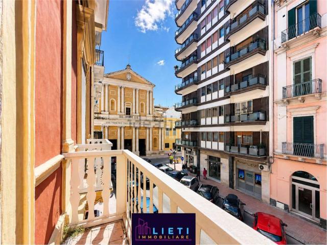 Appartamento in vendita di 125 m² in Via Anfiteatro, 271