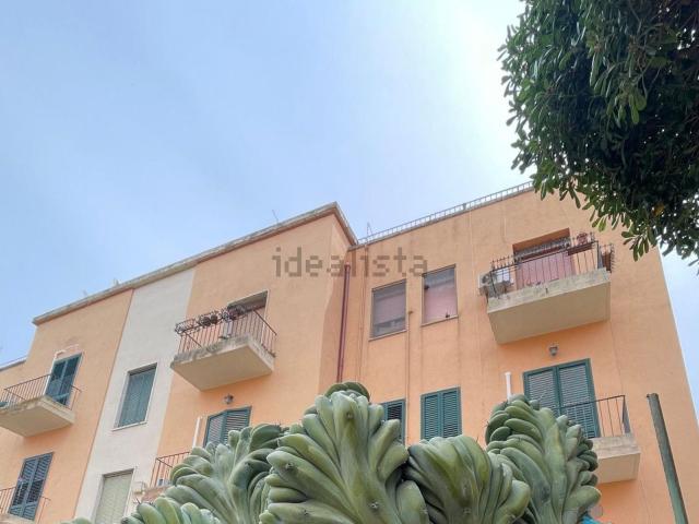 Appartamento in vendita di 125 m² in Via Alessandro Manzoni