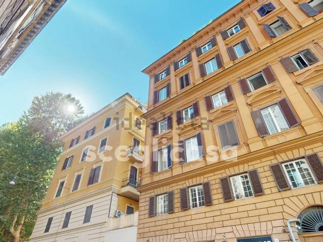 Appartamento in vendita di 125 m² in Via Alfieri, 10