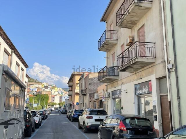 Appartamento in vendita di 125 m² in Via Azuni