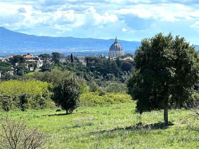 Appartamento in vendita di 125 m² in Via Barbiellini Amidei Bernardo