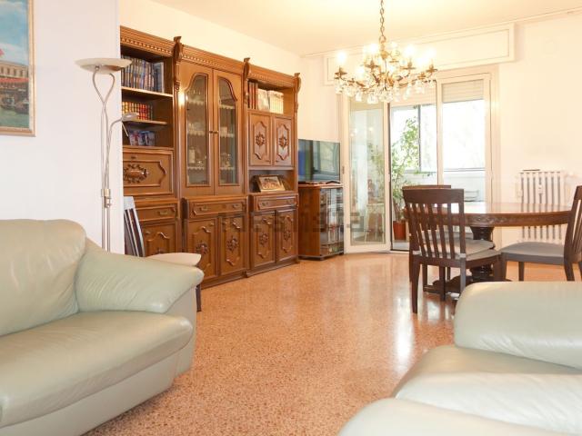 Appartamento in vendita di 125 m² in Via Benjamin Constant, 8