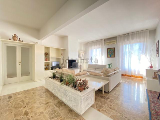 Appartamento in vendita di 125 m² in Via G. Di Vittorio, 2
