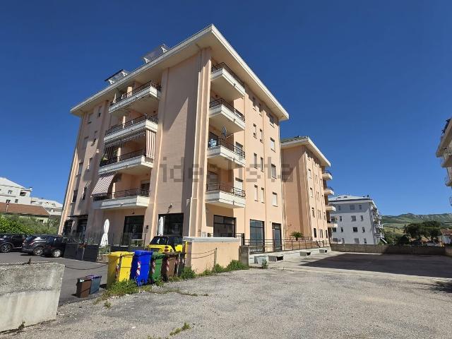 Appartamento in vendita di 125 m² in Via Galileo Galilei, 134