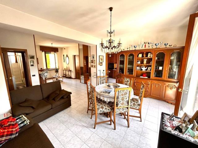 Appartamento in vendita di 125 m² in Via Gaspare del Carretto, 8