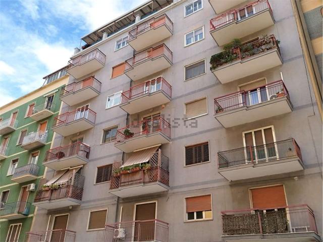 Appartamento in vendita di 125 m² in Via Giulio Petroni, 32