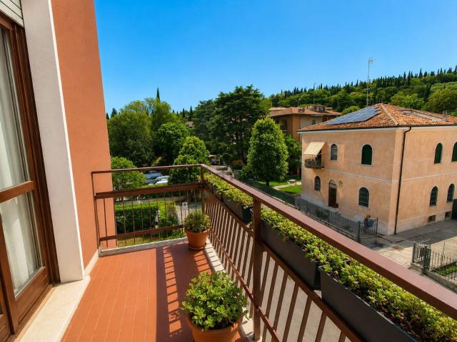 Appartamento in vendita di 125 m² in Via Giuseppe Zamboni, 25
