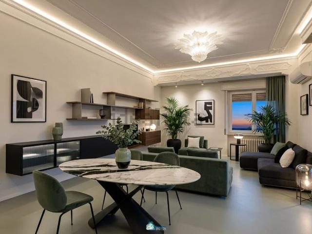 Appartamento in vendita di 125 m² in Via Giacomo Matteotti, 4