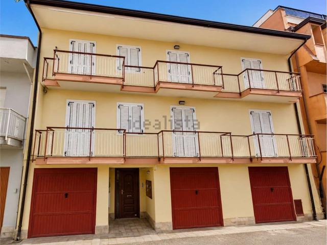 Appartamento in vendita di 125 m² in Via Ginestrelle, 33