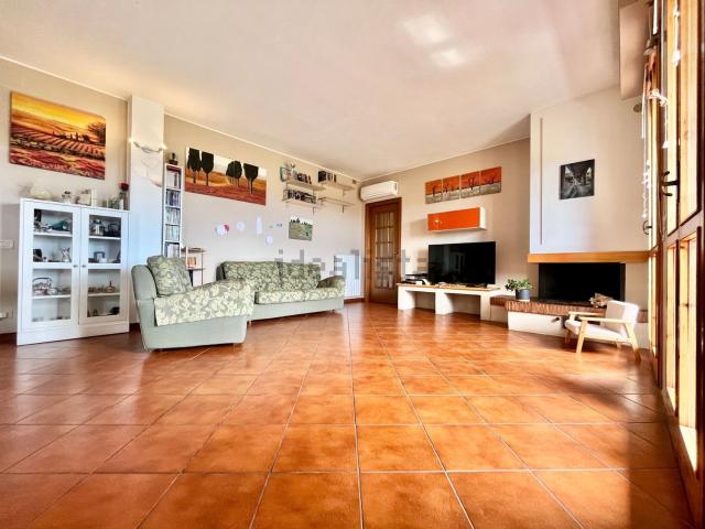 Appartamento in vendita di 125 m² in Via Giovanni da Verrazzano, 64