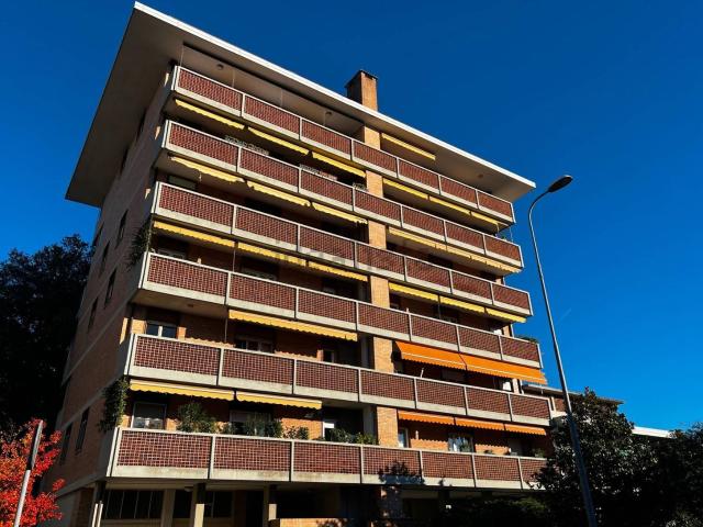 Appartamento in vendita di 125 m² in Via Guarnerio D&apos Artegna, 47