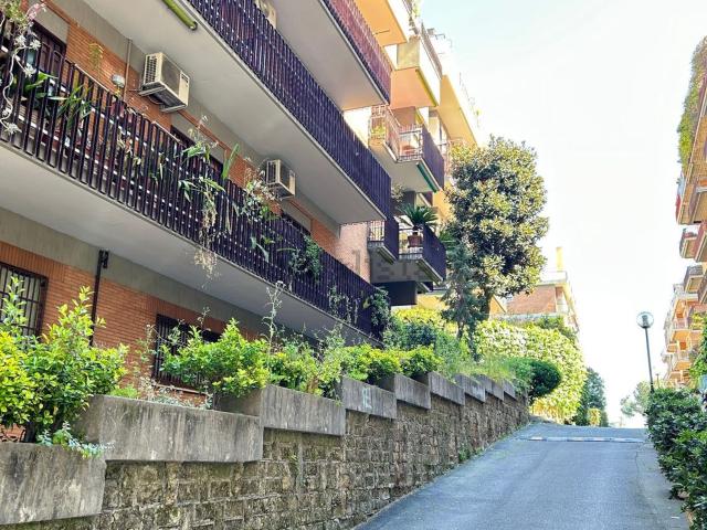 Appartamento in vendita di 125 m² in Via Guido de Ruggiero, 58