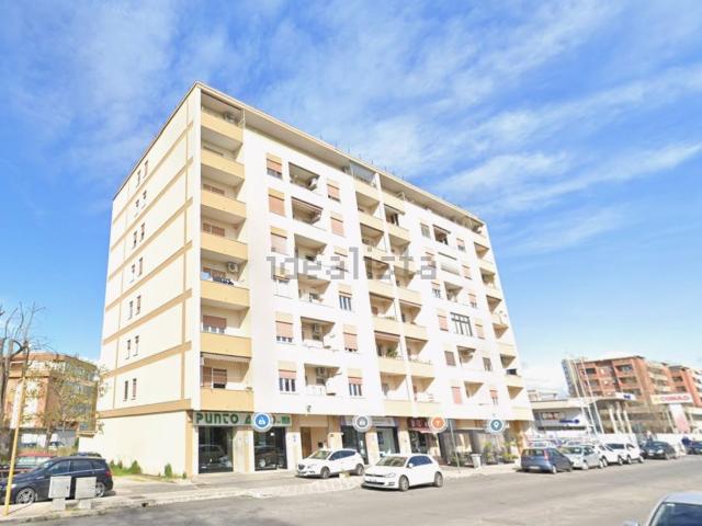 Appartamento in vendita di 125 m² in Via Don Carlo Torello, 35