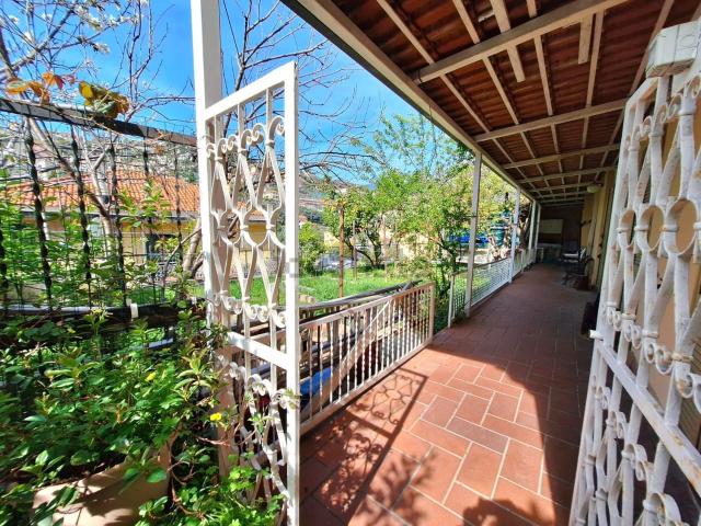 Appartamento in vendita di 125 m² in Via Dante Alighieri