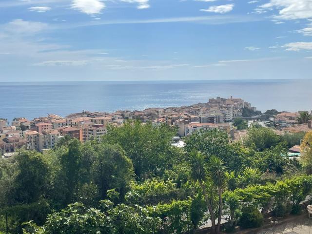 Appartamento in vendita di 125 m² in Via dei Mandorli, 12