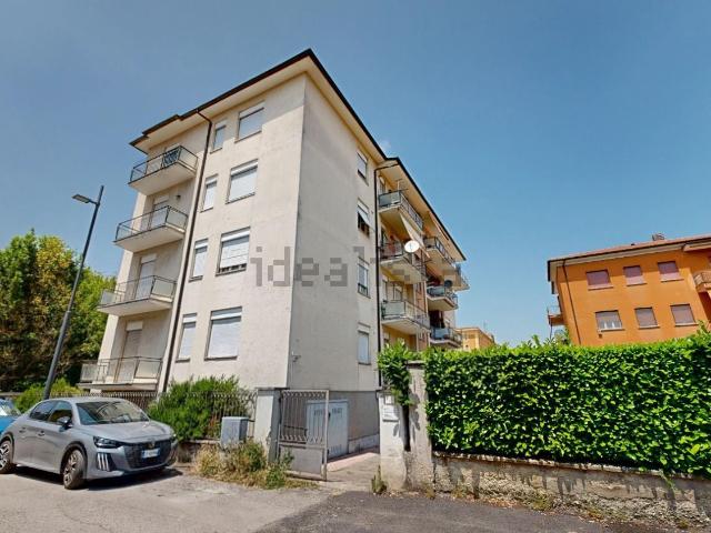 Appartamento in vendita di 125 m² in Via dei Mirti, 9