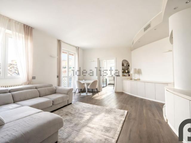 Appartamento in vendita di 125 m² in Via dei Benedettini, 1