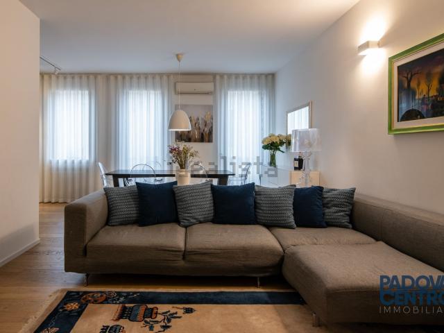 Appartamento in vendita di 125 m² in Via dei Tadi