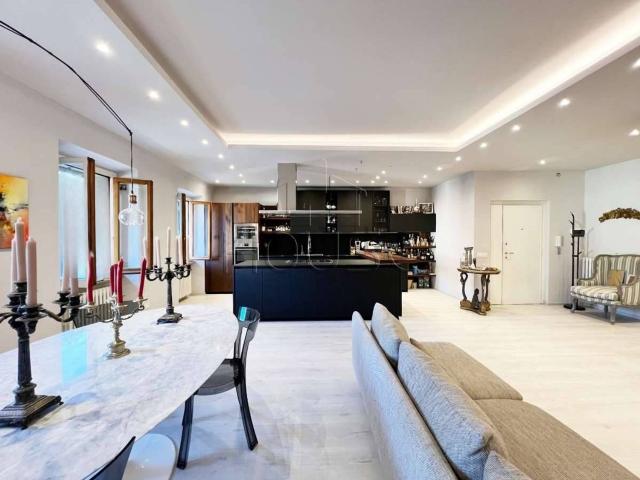 Appartamento in vendita di 125 m² in Via del Campo della Fiera
