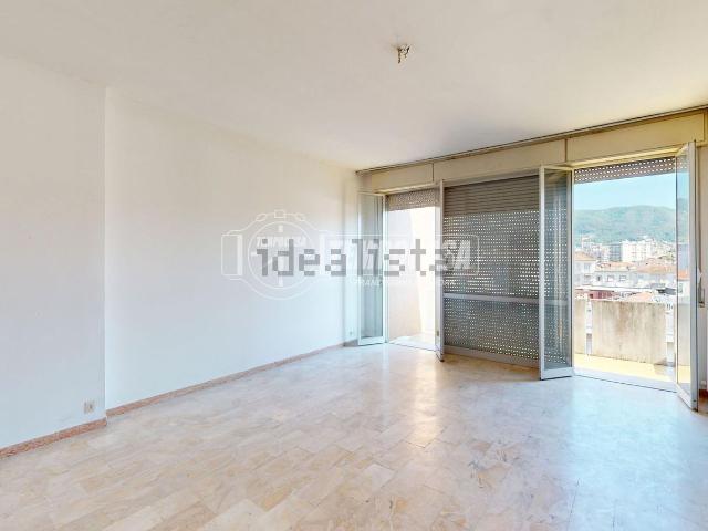 Appartamento in vendita di 125 m² in Via del Canaletto, 152